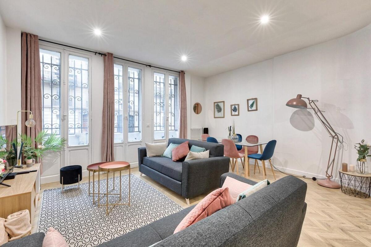 Appartement Familial Proche Arc De Triomphe - 8P ปารีส ภายนอก รูปภาพ
